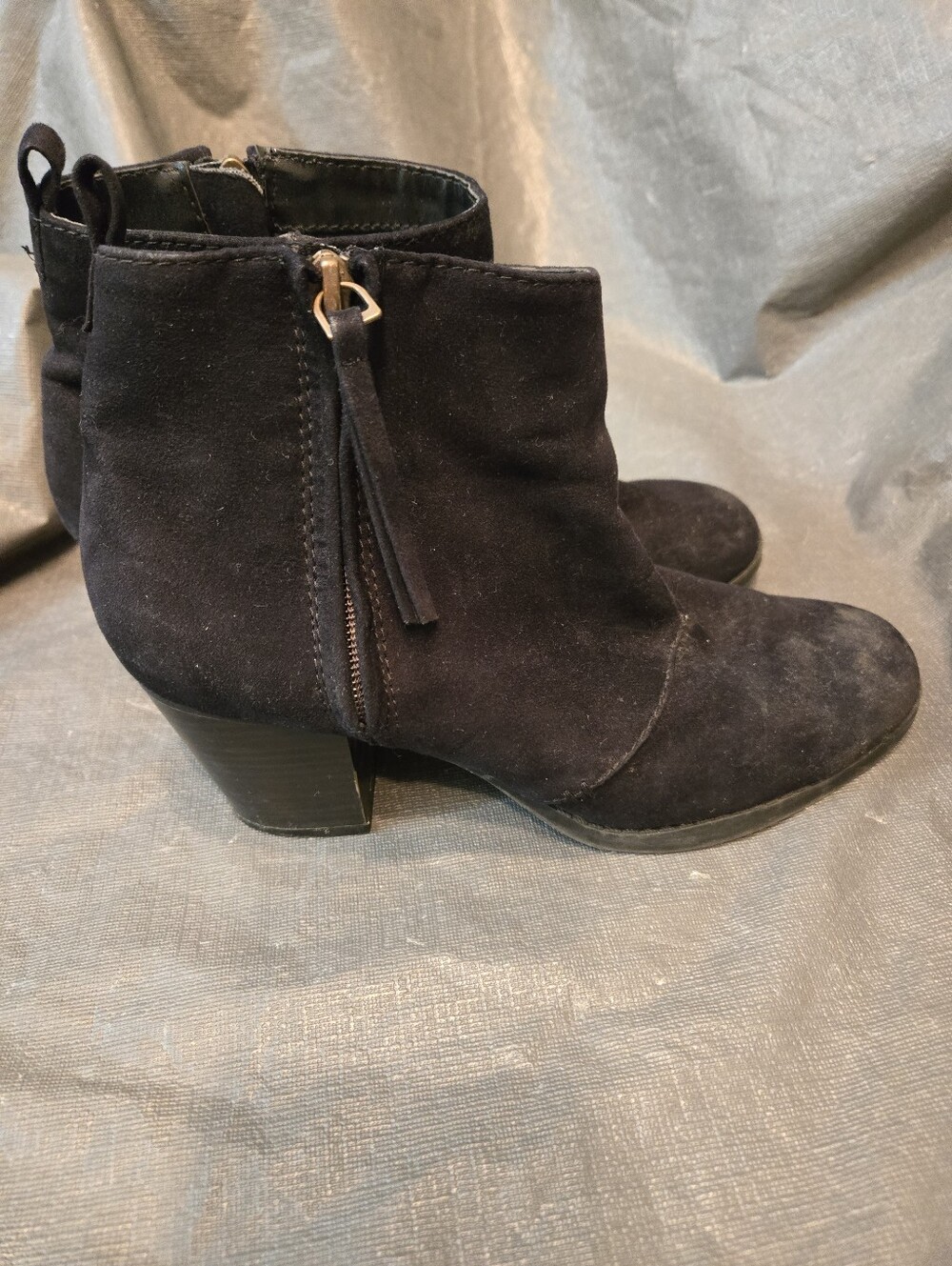 Old Navy Women's Black Suede Ankle Boots with Block Heel